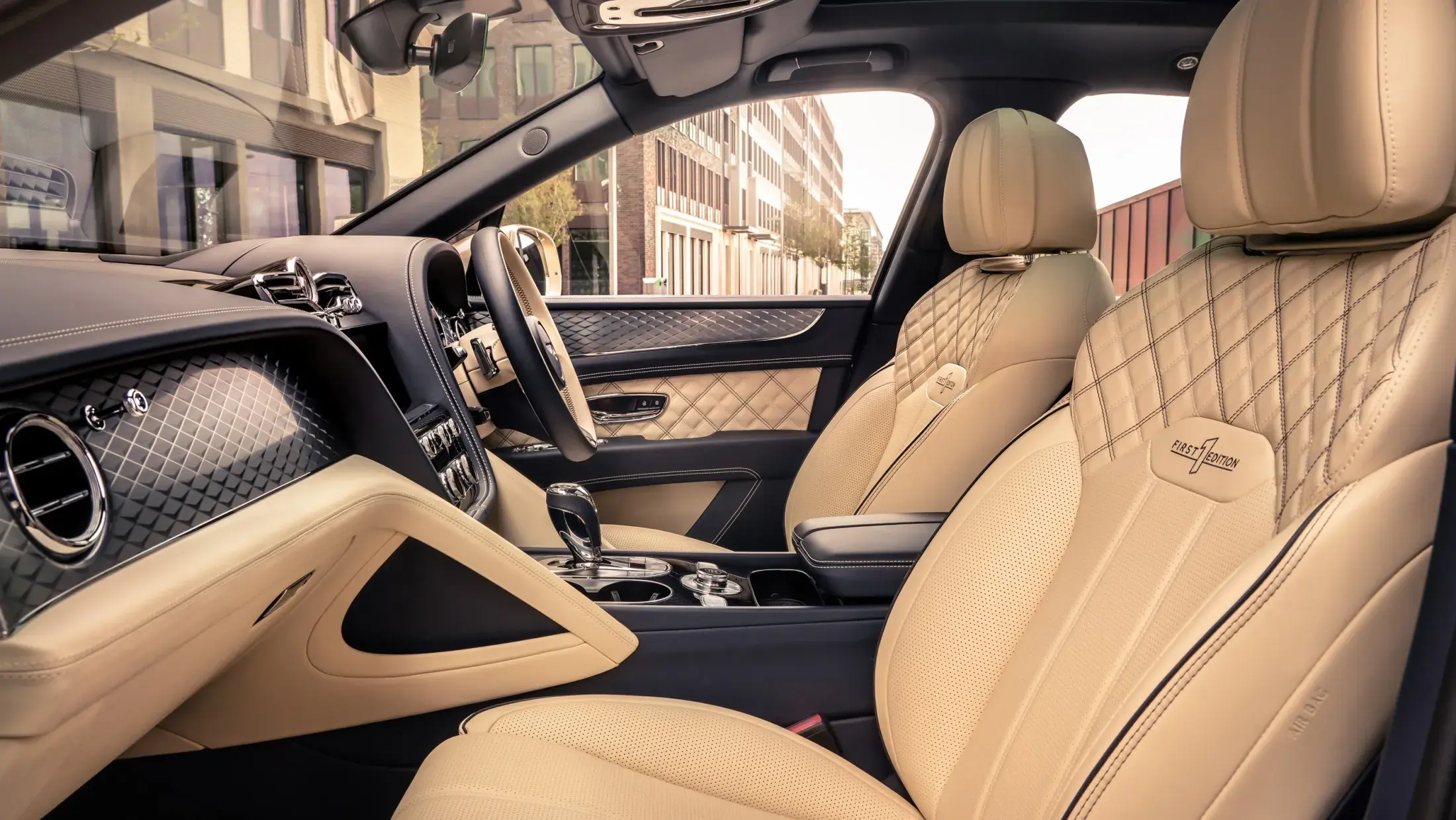 Bentley Bentayga Hybrid interieur