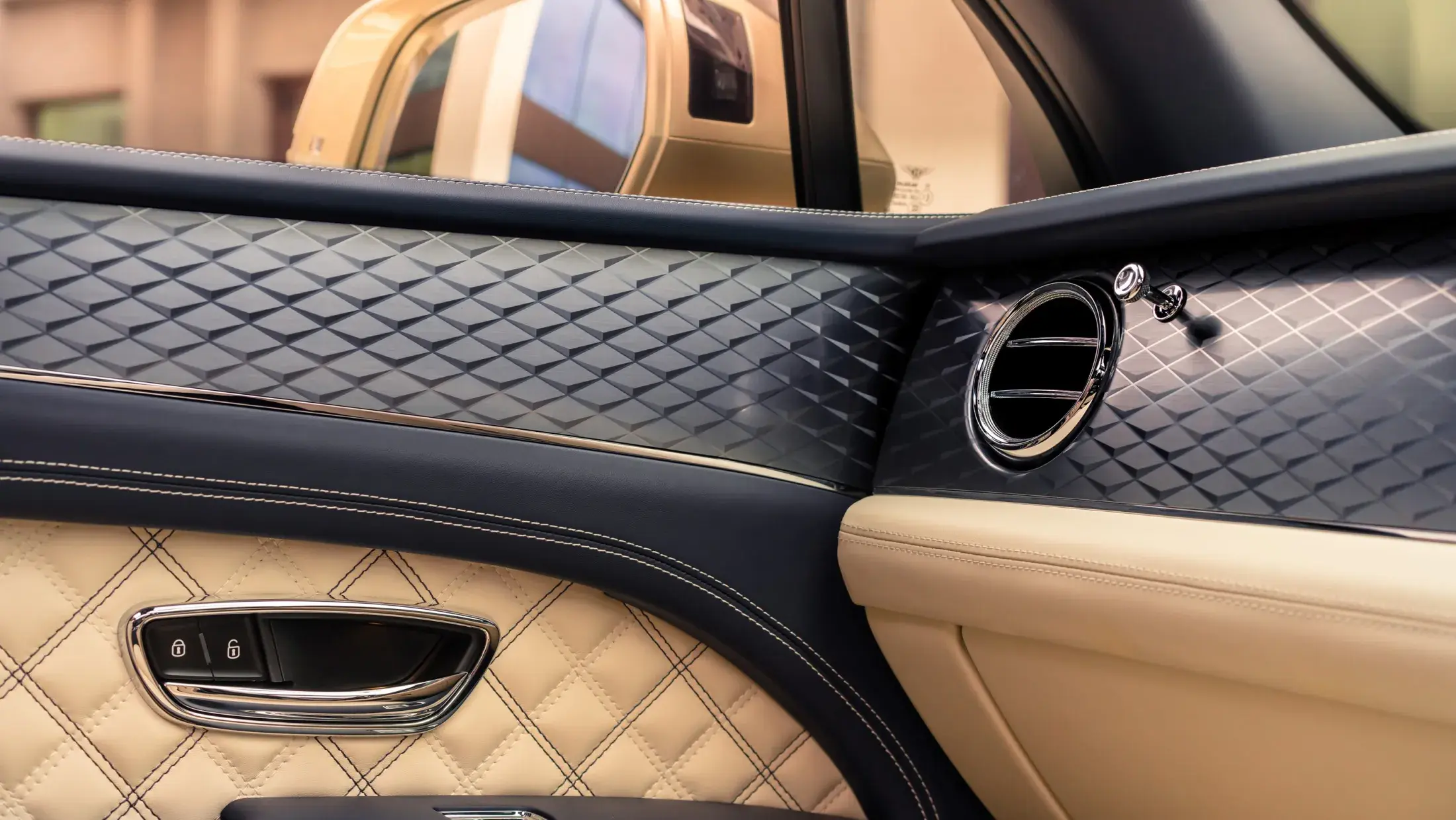 Bentley Bentayga Hybrid interieur