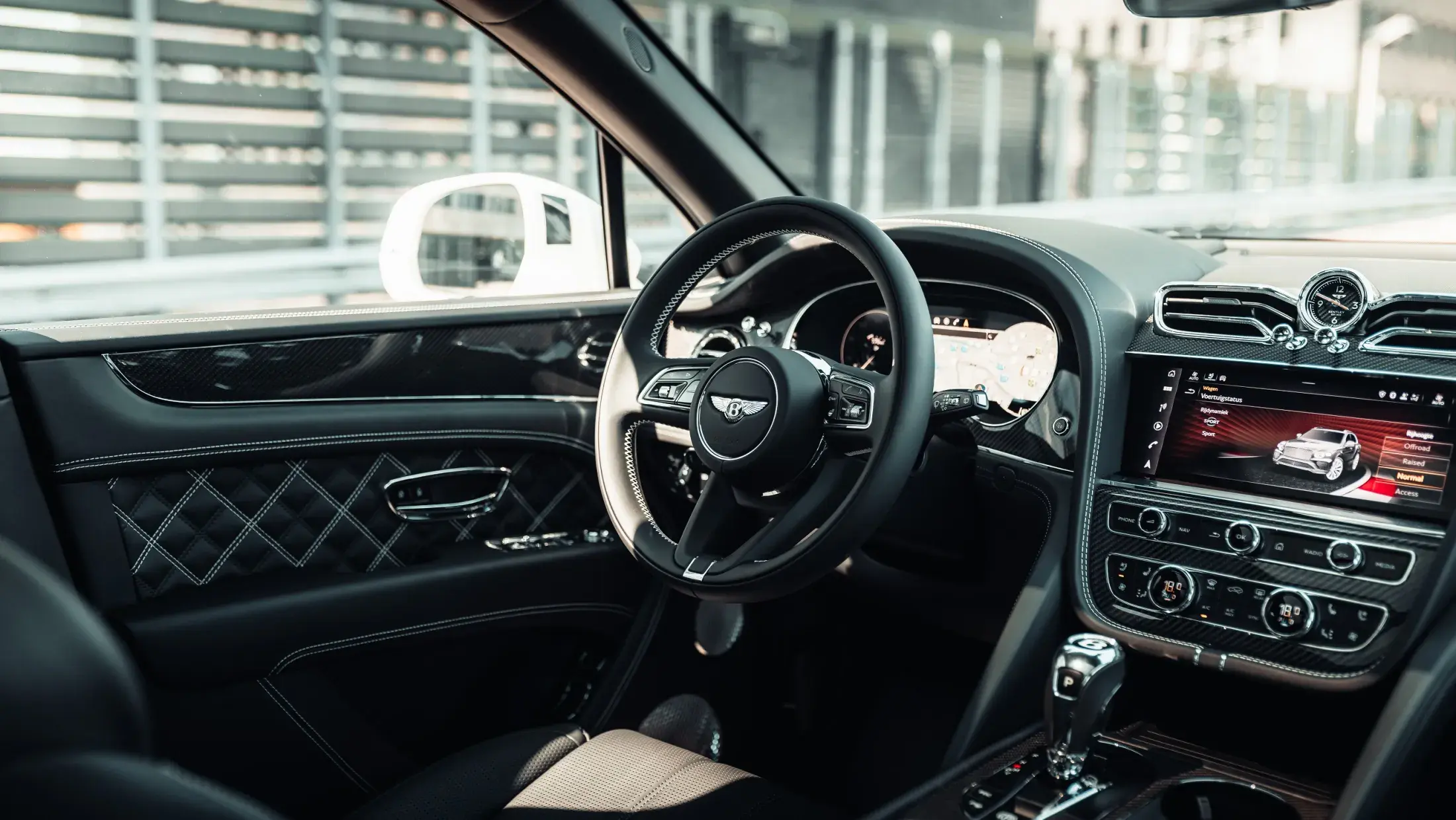 Bentley Bentayga V8 interieur