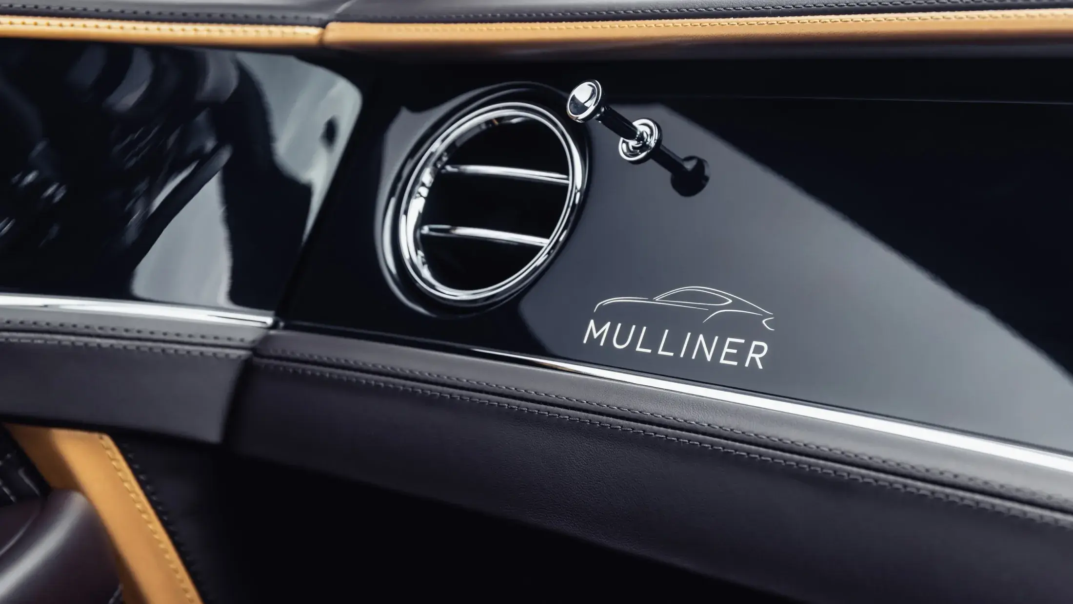 Bentley Continental GT Mulliner dashboard