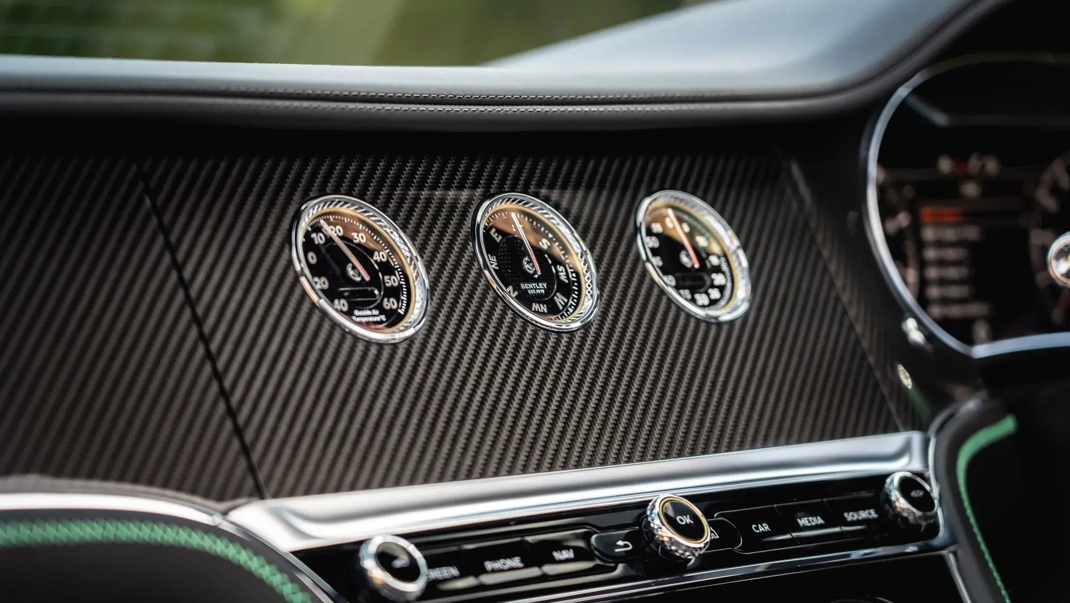 Bentley Continental GT Convertible dashboard